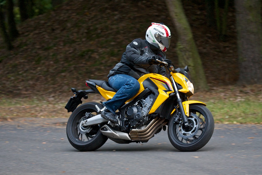 Test motocykle Honda CB 650F Szwajcar opinie, oceny i