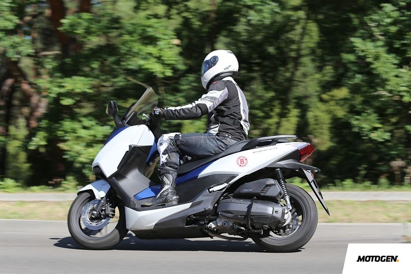 Honda Forza skuter z wyższych sfer Motogen.pl testy