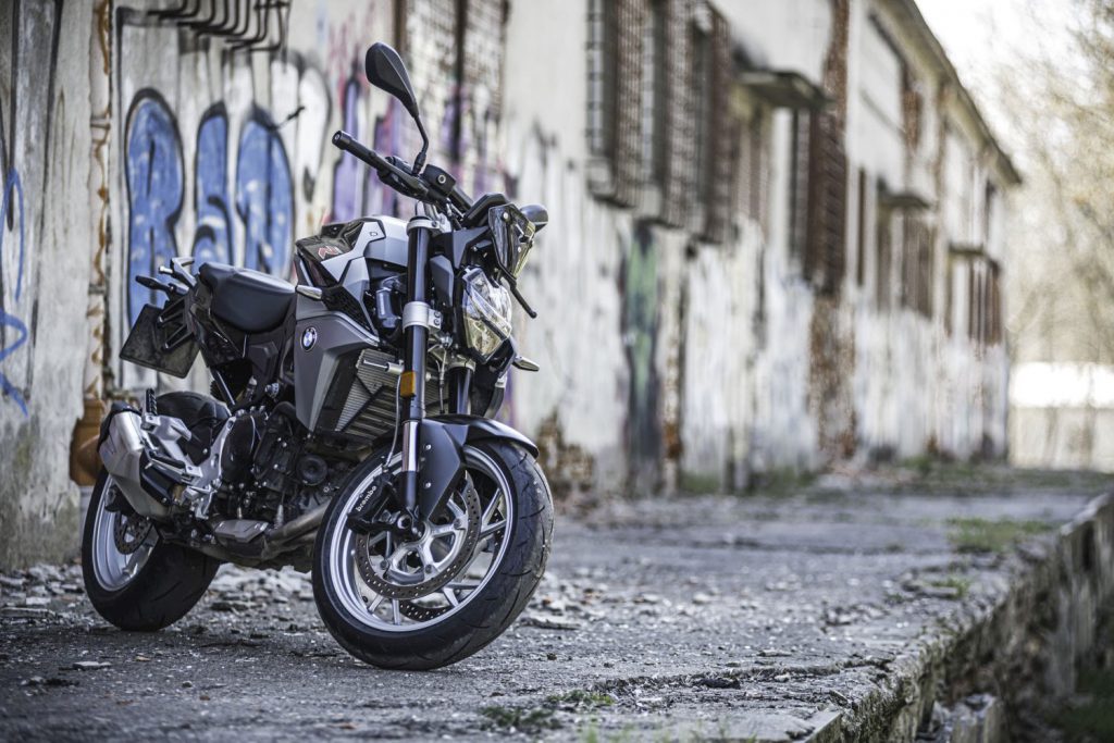Motocykl typu naked - F 900 R BMW