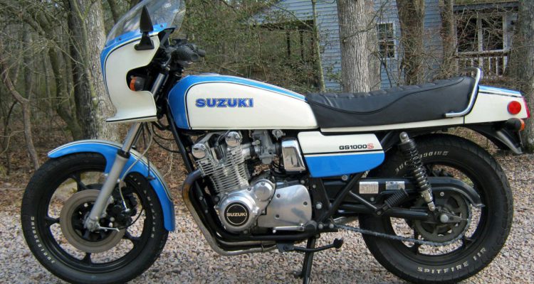 Pierwszy białoniebieski litr od Suzuki GS 1000 z 1977