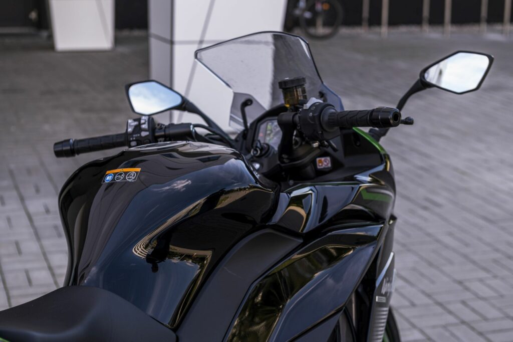 Kawasaki Ninja 1000 SX sport z rozbuodwanymi owiewkami